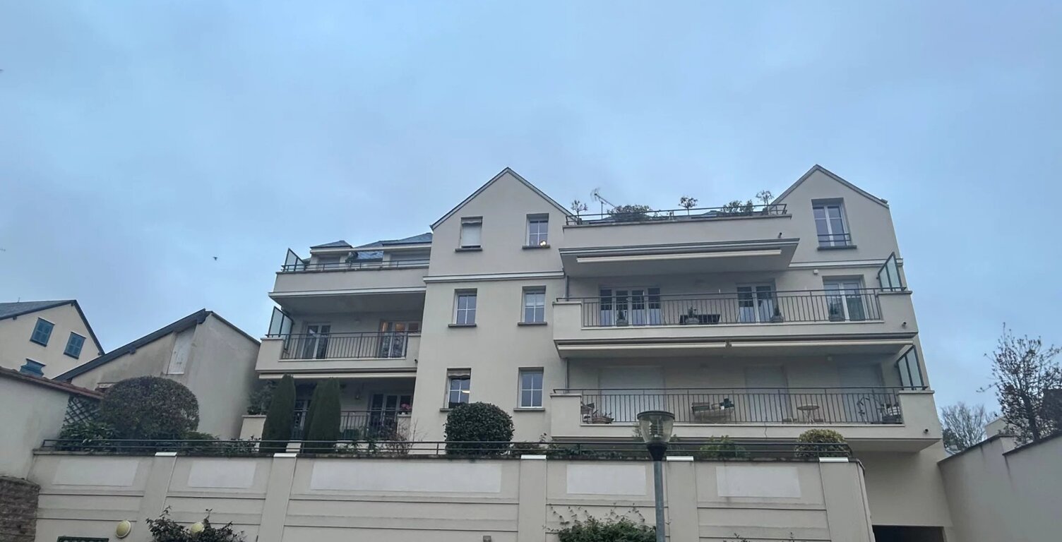 A VENDRE - Appartement T1bis à CHARTRES proche Cinéma avec parking — photo 1