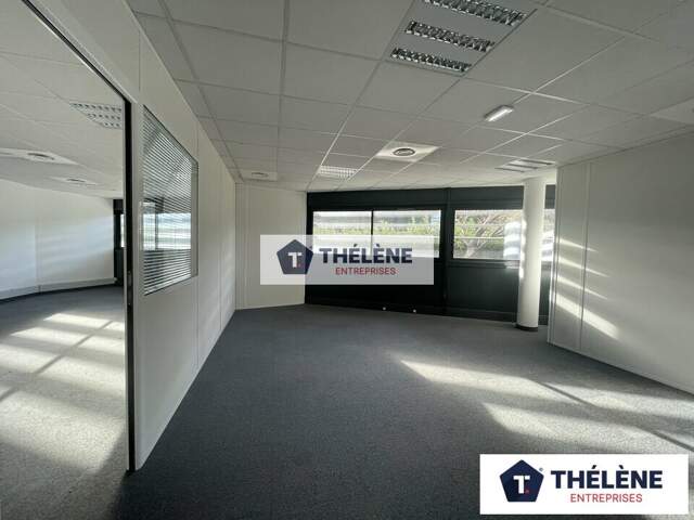 BUREAUX à LOUER — photo du bien