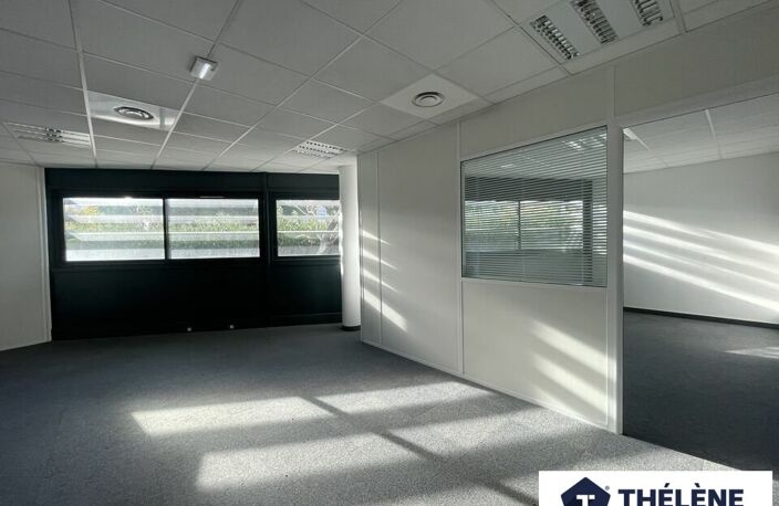 BUREAUX à LOUER — photo 5