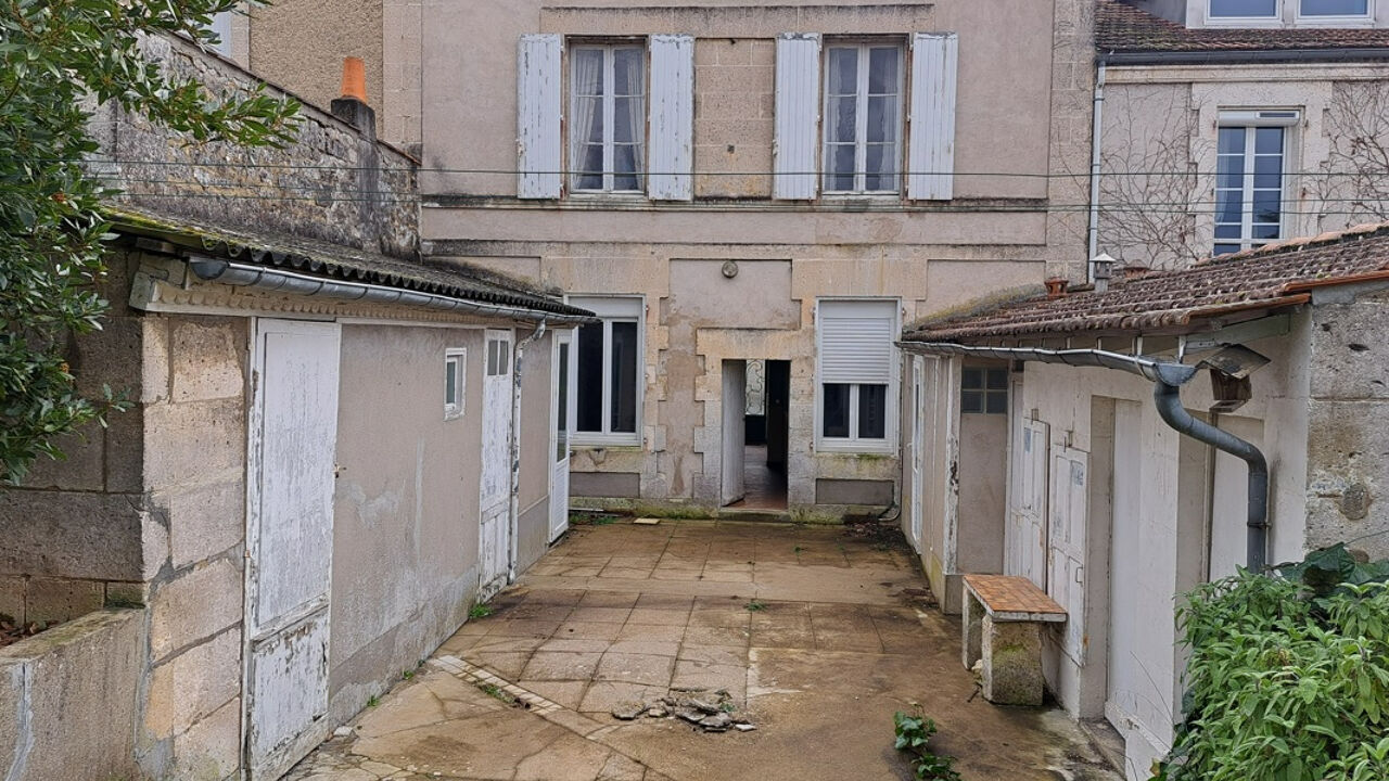 maison 6 pièces 175 m2 à vendre à Angoulême (16000)