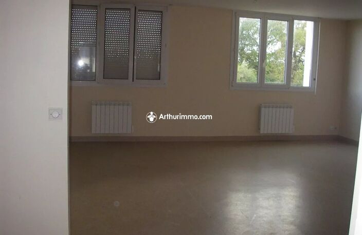 VILLAINES LA JUHEL - Appartement T3 au 2ème étage — photo 3