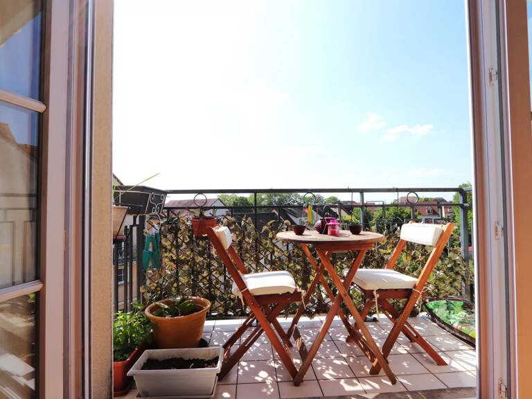 APPARTEMENT centre ville Mandres. — photo 1