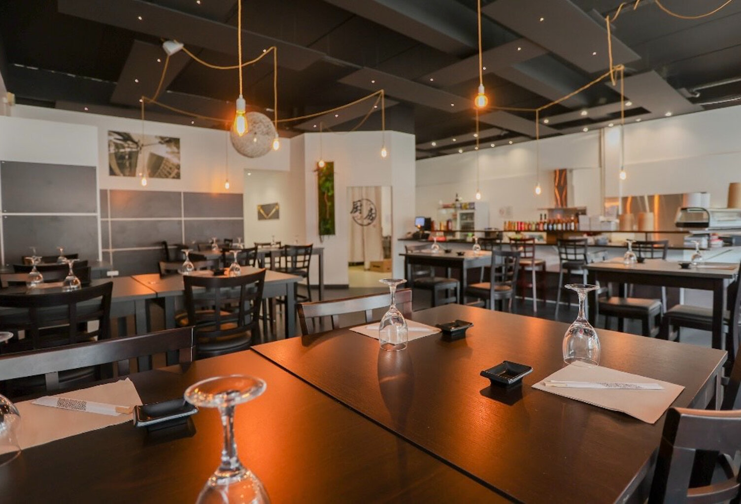 Fond de Commerce Sushi — photo 1