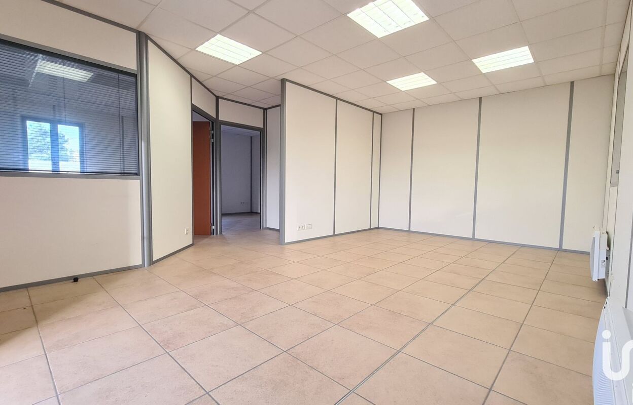 bureau  pièces 80 m2 à louer à Champagné (72470)