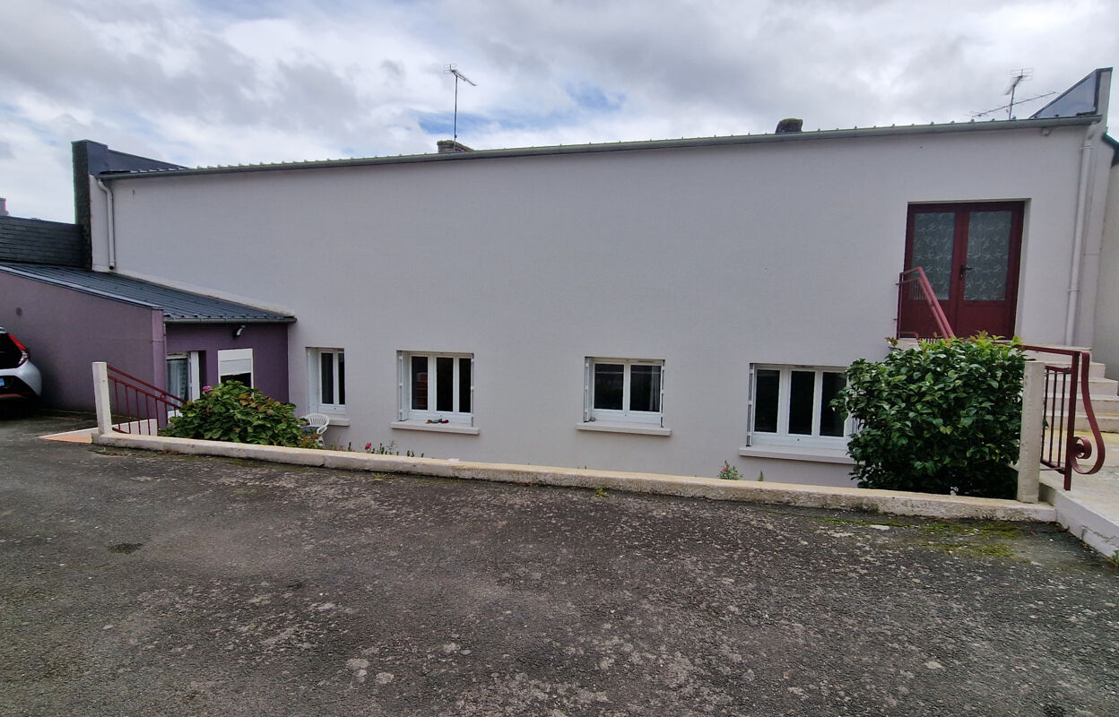 maison 11 pièces 397 m2 à vendre à Saint-Nicolas-du-Pélem (22480)