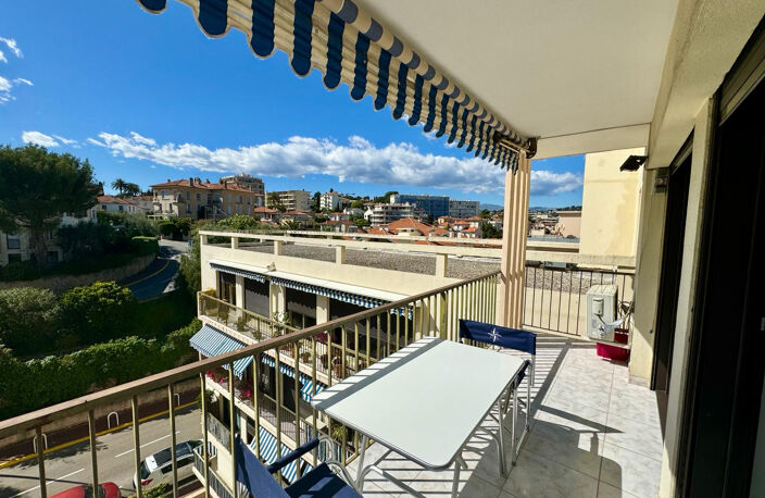CANNES ANGLE PETIT JUAS T3/T4 DE 97M2 SUD OUEST TERRASSES 19 — photo 2