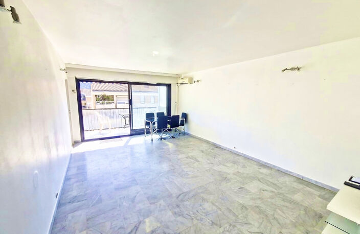 CANNES ANGLE PETIT JUAS T3/T4 DE 97M2 SUD OUEST TERRASSES 19 — photo 4