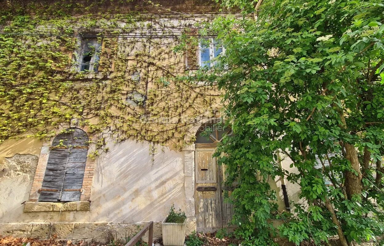 immeuble  pièces 150 m2 à vendre à Salon-de-Provence (13300)