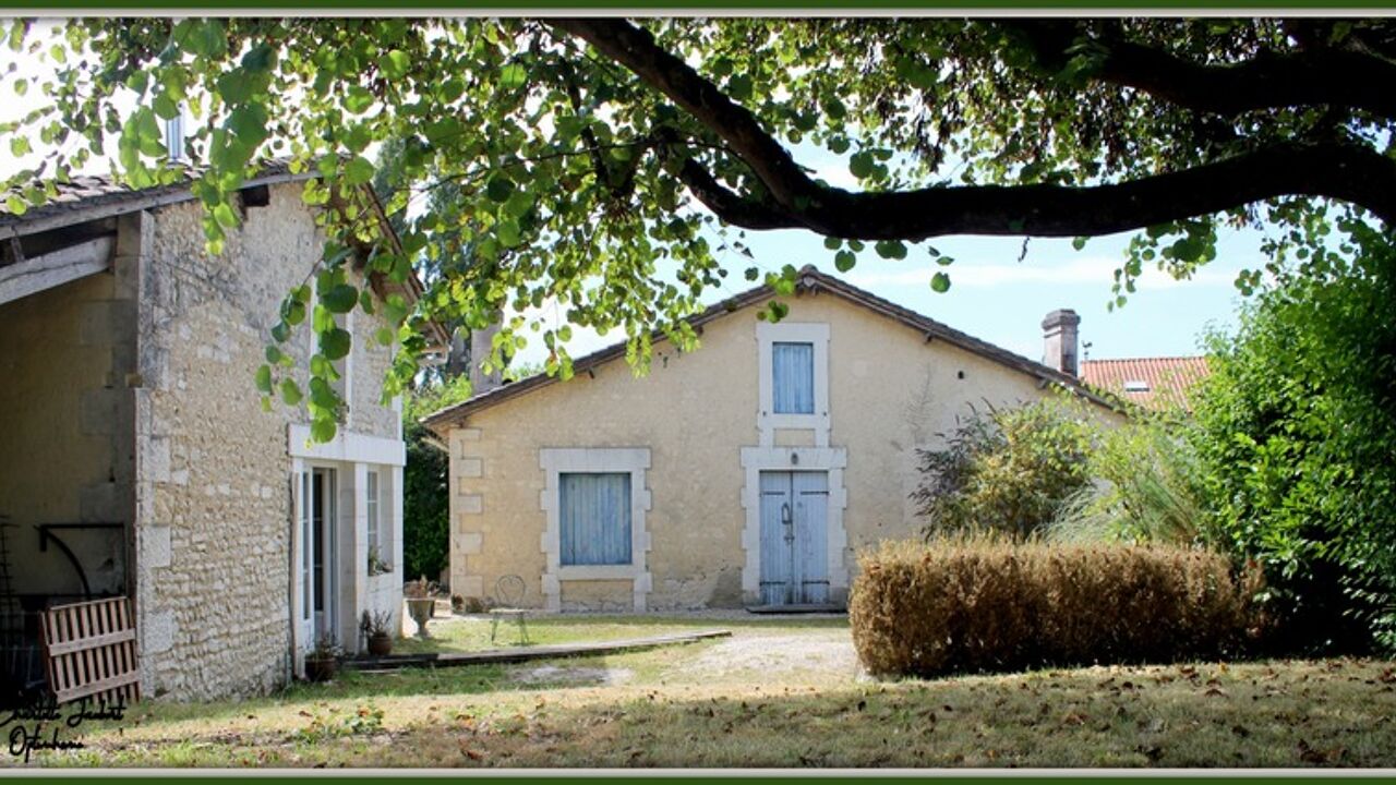 maison 6 pièces 153 m2 à vendre à Chalais (16210)