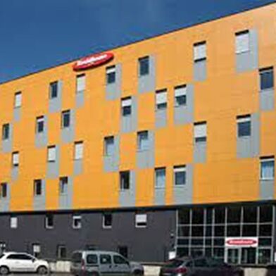 Appartement 1 pièces 82800 €