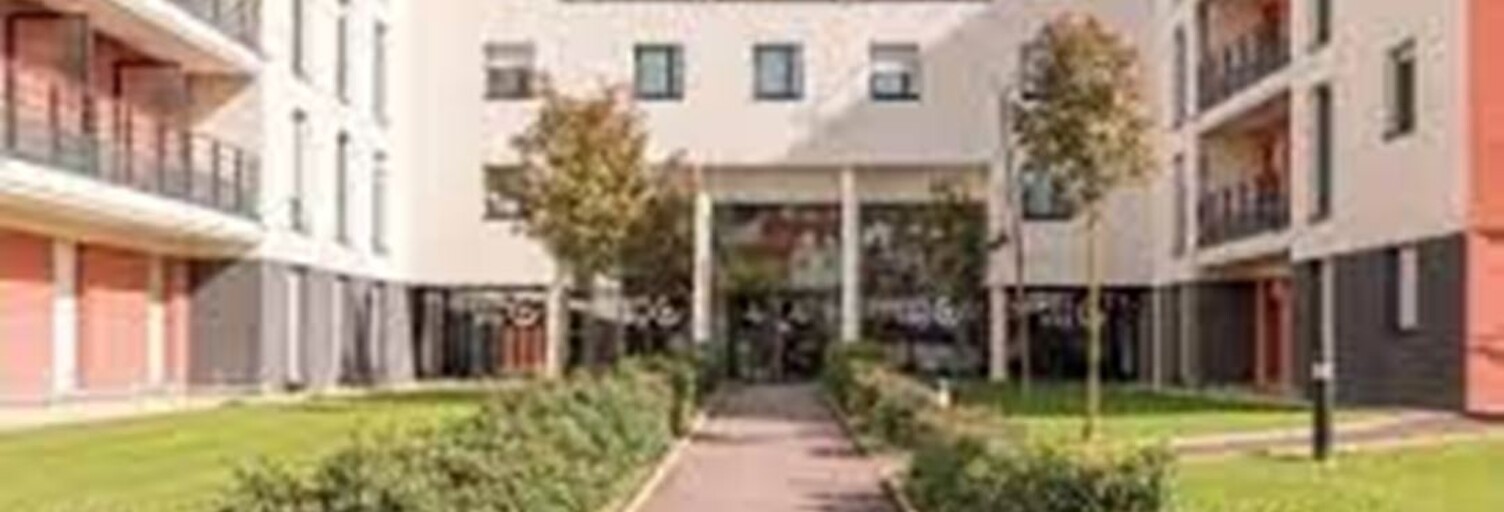 Appartement 1 Pièce 20 m² à vendre à Saint-Cyr-l'École (78210)