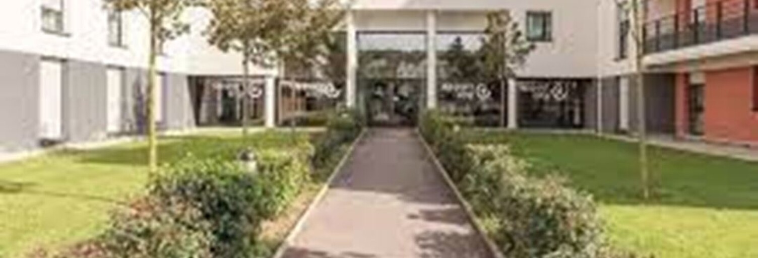 Appartement 1 Pièce 20 m² à vendre à Saint-Cyr-l'École (78210)