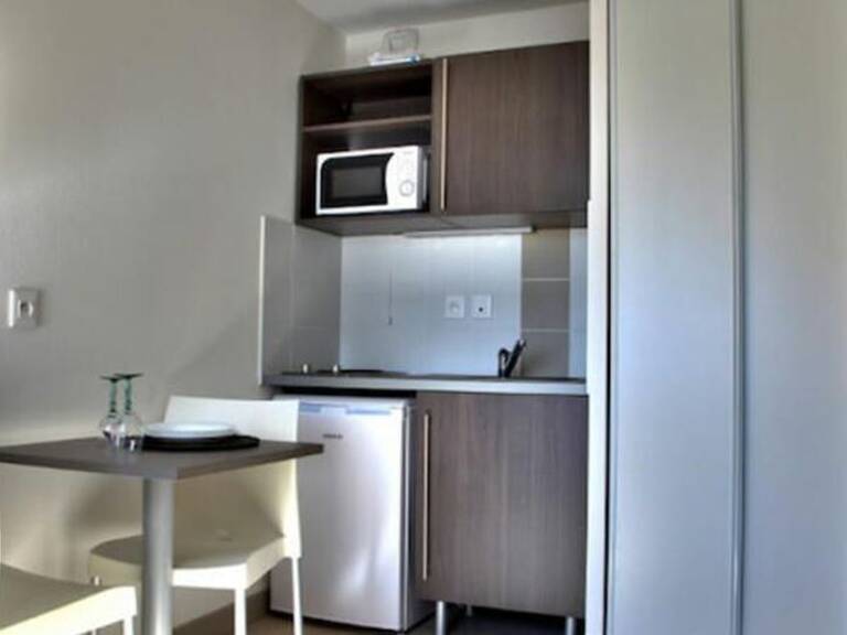 Studio - 18.7m ² — photo 1