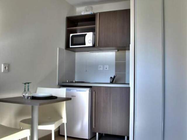Studio - 18.7m ² — photo du bien