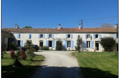 vente maison 680 000 € à proximité de Puyrolland (17380)