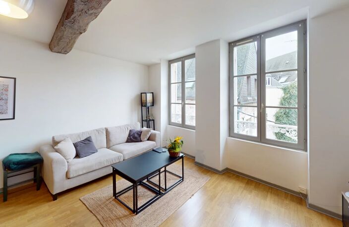 Immeuble au cœur de la cité médiévale — photo 4