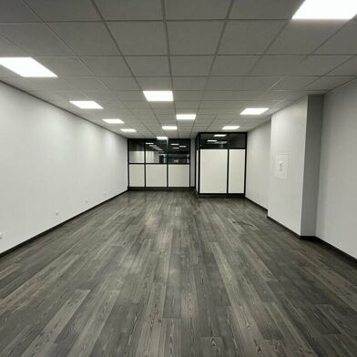 Commerce 82 m²