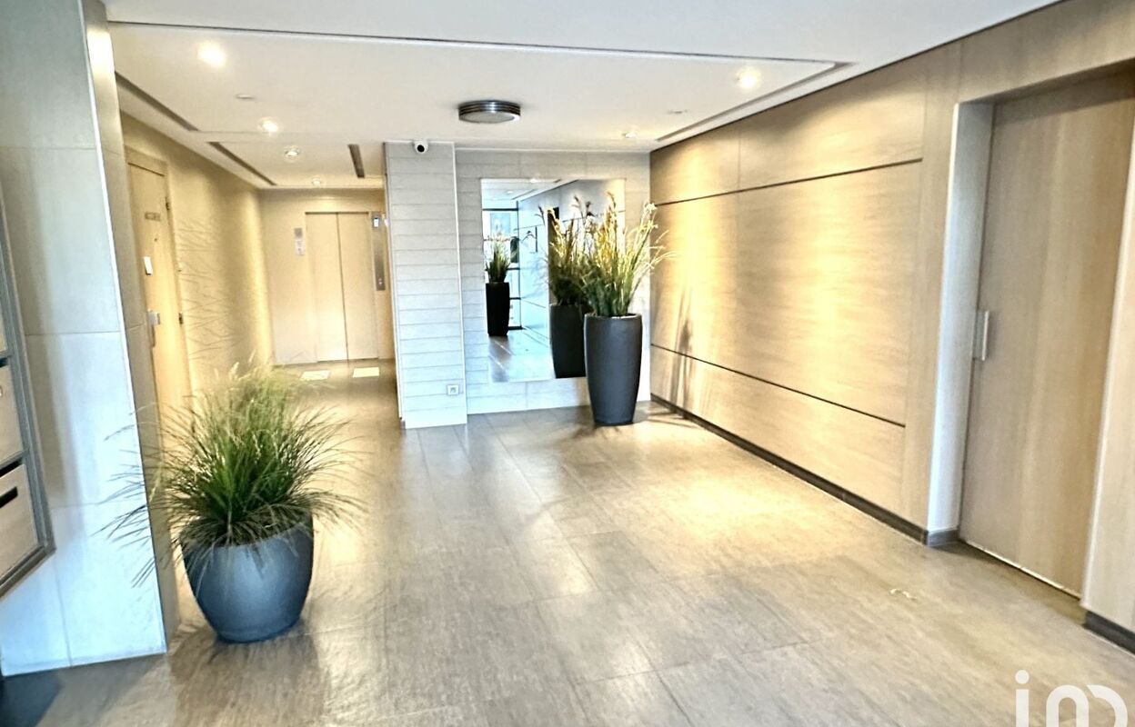 appartement 2 pièces 53 m2 à vendre à Courbevoie (92400)