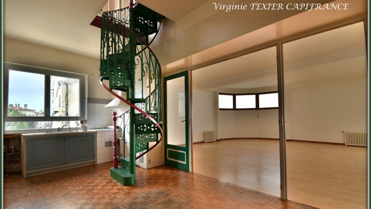 immeuble  pièces 437 m2 à vendre à Saint-Jean-d'Angély (17400)