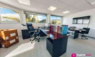 Bureau  527 m² à louer à Sainte-Marie (97438)