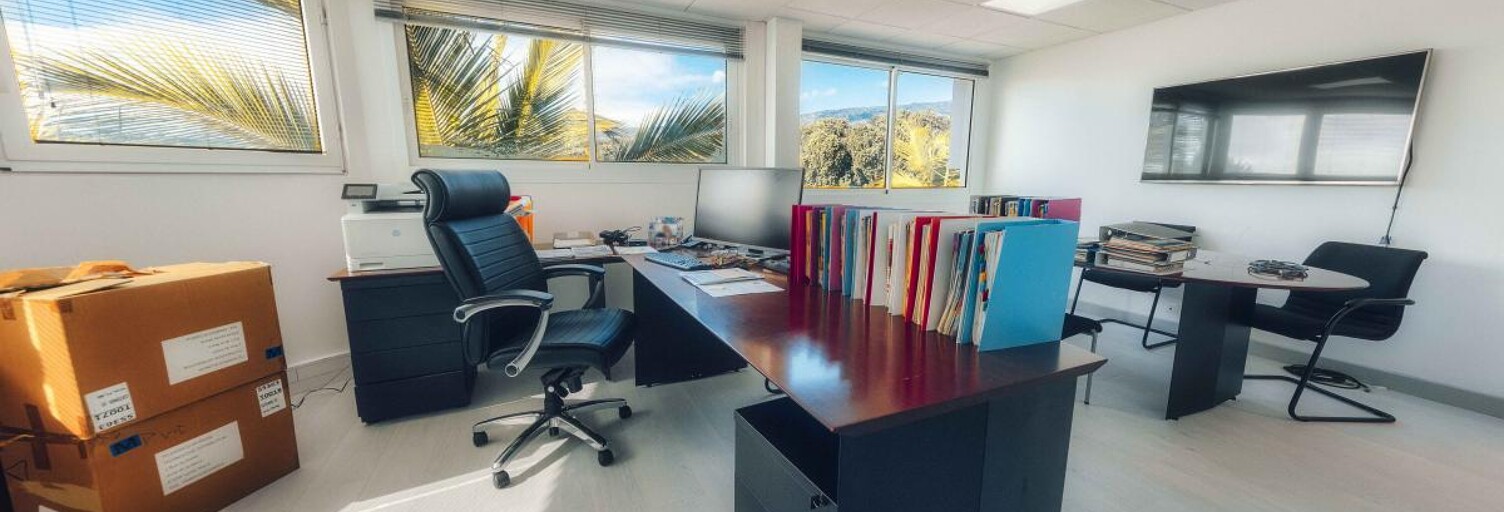 Bureau  527 m² à louer à Sainte-Marie (97438)