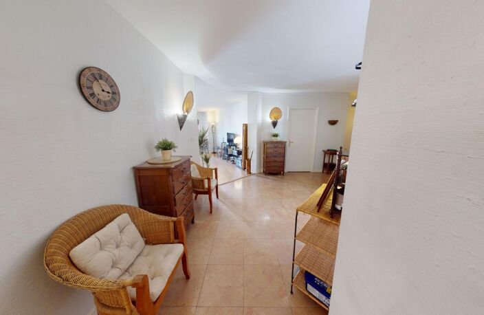 EXCLUSIVITE Lyon 6   117 M² avec balcon et place parking privative — photo 4