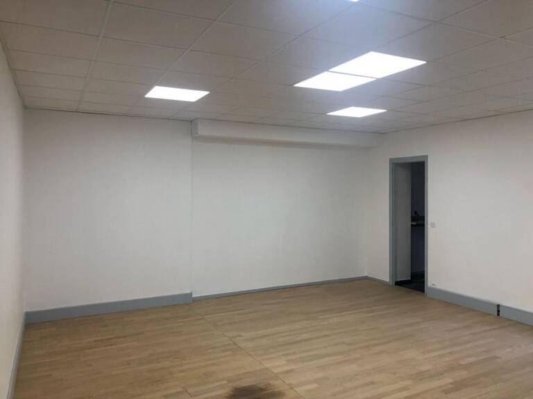 Bureaux rénovés au coeur du 1er arrondissement de Lyon — photo 1