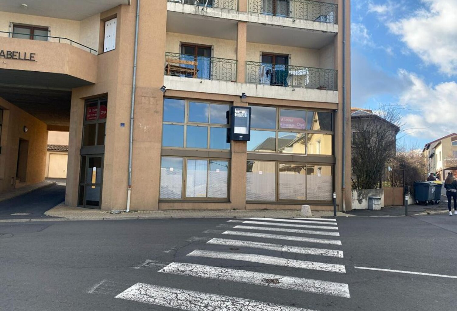 Local commercial Saint Flour 90 m2 — photo 1