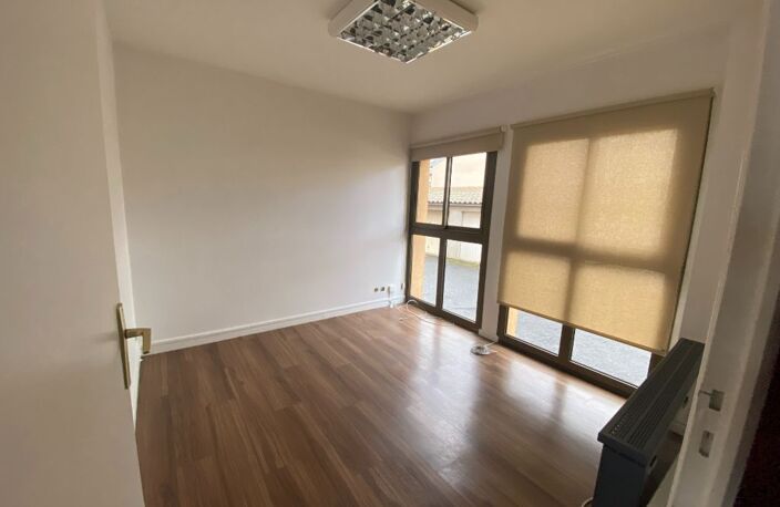Local commercial Saint Flour 90 m2 — photo 5