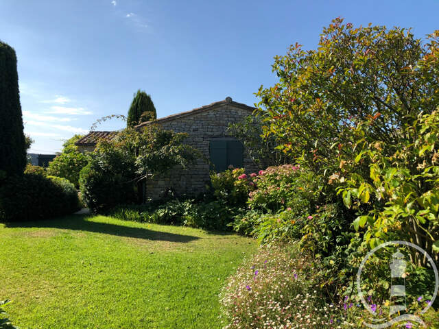 Proche du centre village - Vente de la nue-propriété — photo du bien