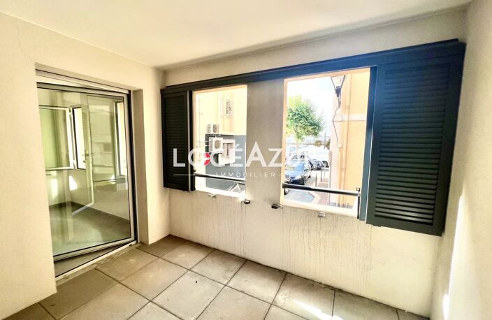 GOLFE JUAN - APPARTEMENT 1 CHAMBRE — photo 2