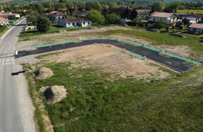 TERRAIN VIABILISE DANS UN PETIT LOTISSEMENT — photo 4