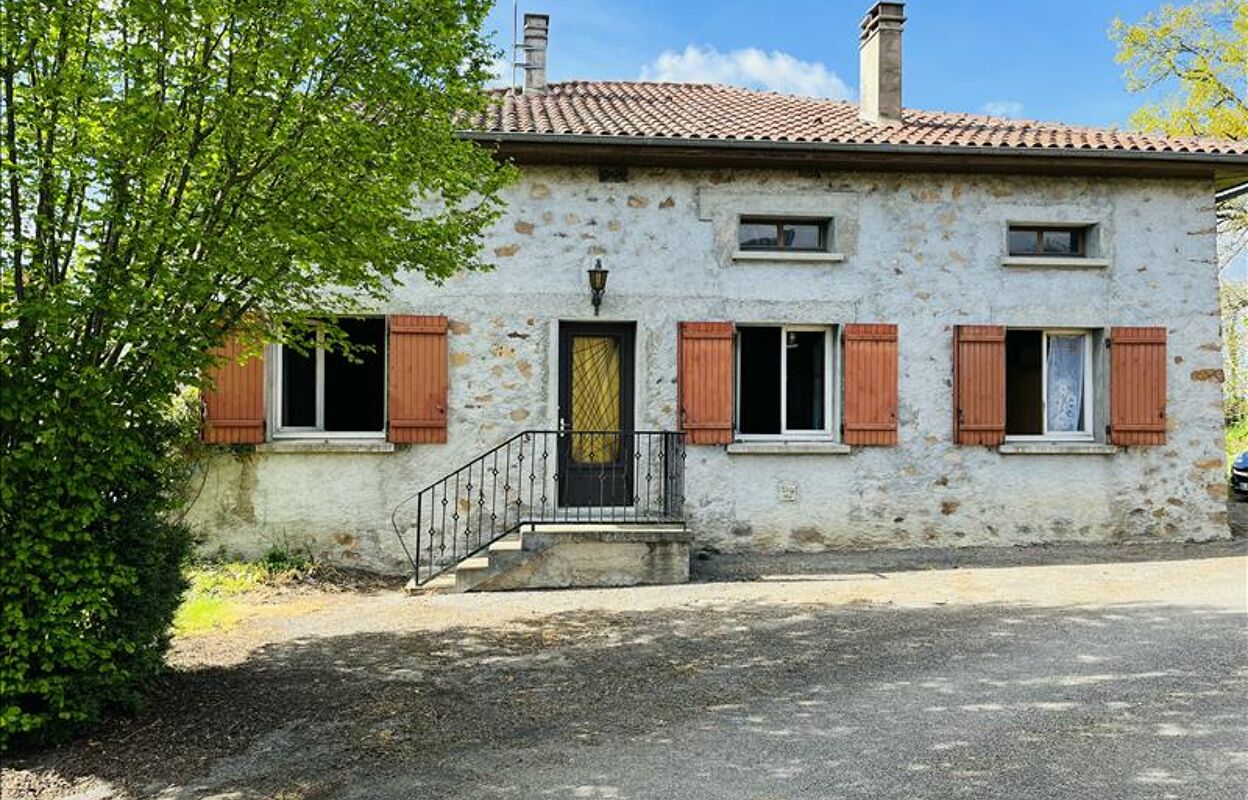 maison 4 pièces 115 m2 à vendre à Chabrac (16150)