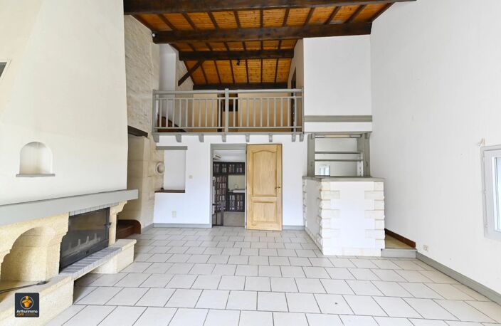 Maison en pierre de type longère 206 m² à MARIGNY — photo 3