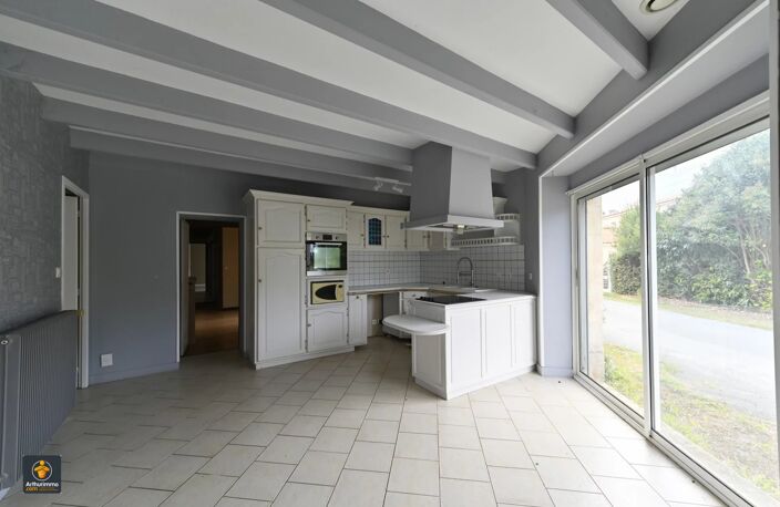 Maison en pierre de type longère 206 m² à MARIGNY — photo 5