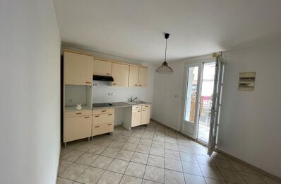 location appartement 470 € CC /mois à proximité de Laragne-Montéglin (05300)