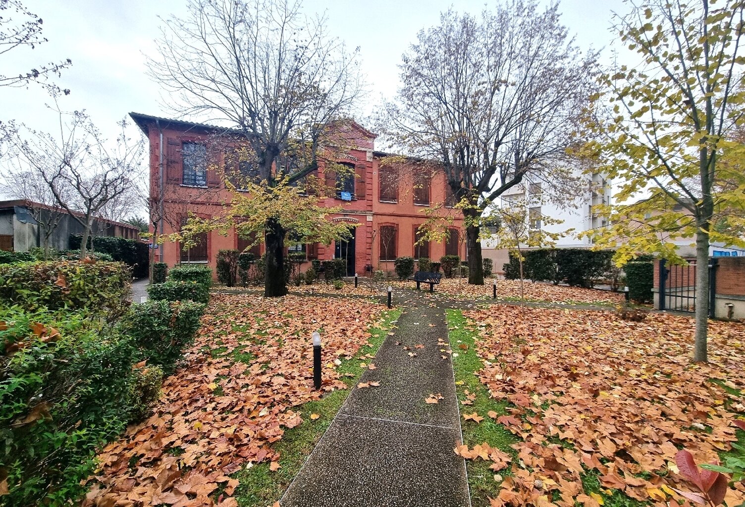 Location bureau 4 pièces 56 m² à Toulouse (31200) — photo 1