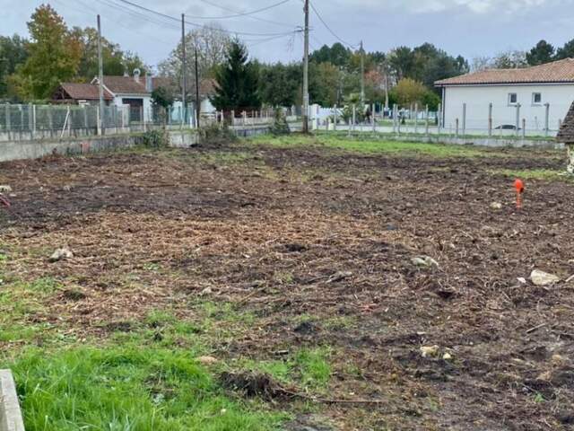 Terrain Lesparre Medoc 653 m2 LOT A — photo du bien