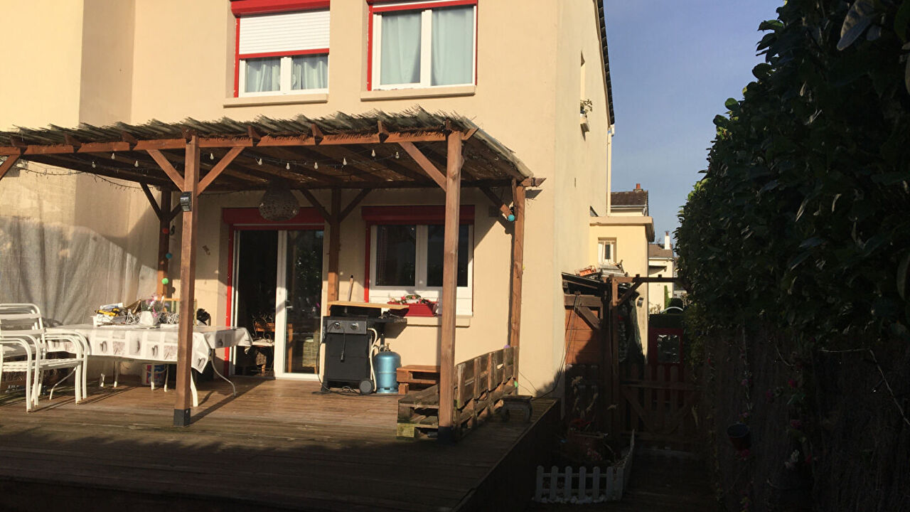 maison 5 pièces 90 m2 à vendre à Petit-Couronne (76650)