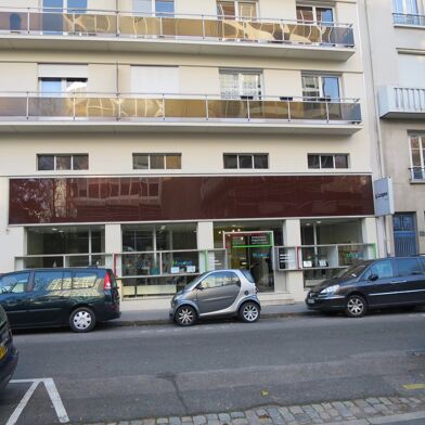 Bureau 4 pièces 1800 €