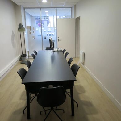 Bureau 4 pièces 1800 €