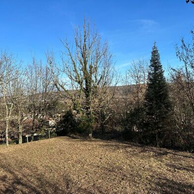 Terrain 716 m²