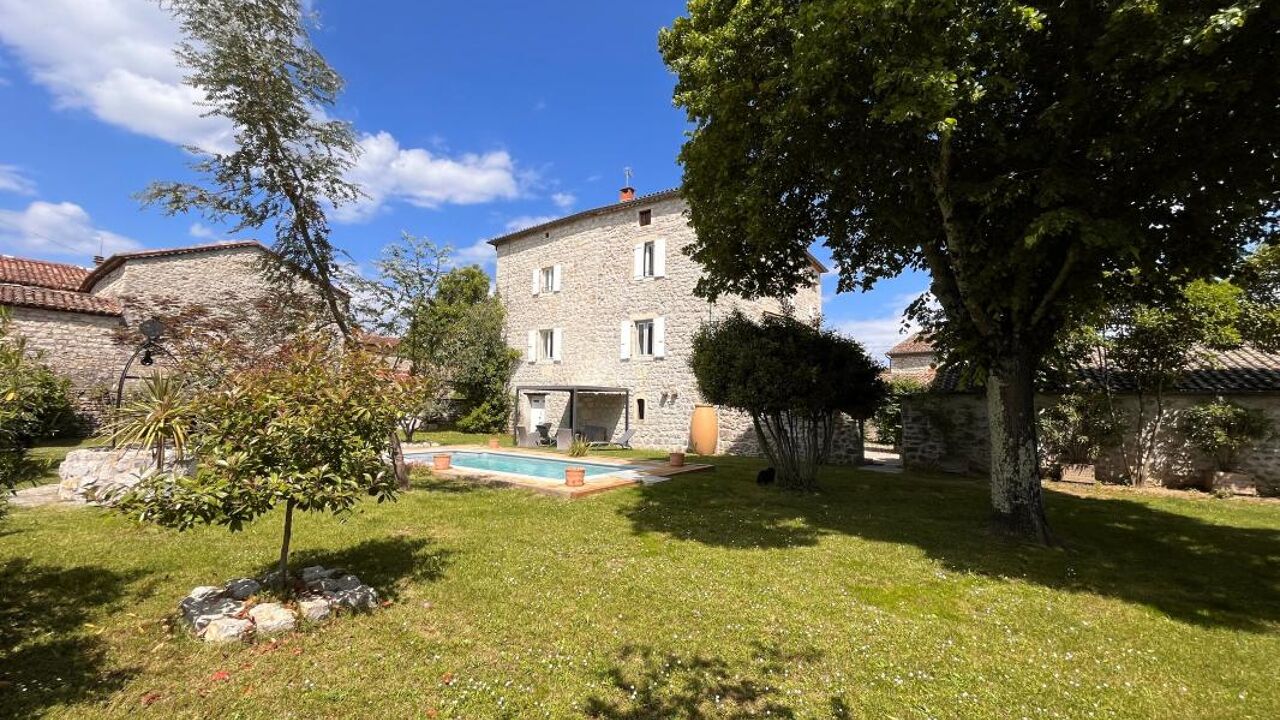 maison 5 pièces 207 m2 à vendre à Berrias-Et-Casteljau (07460)