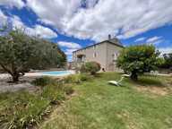Mas avec chambres d'hôtes + gîte et piscine — photo 2