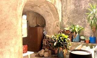 Immeuble  239 m² à vendre à Vallon-Pont-d'Arc (07150)