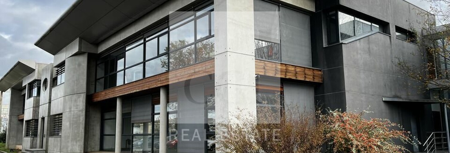 Bureau  657 m² à louer à Décines-Charpieu (69150)