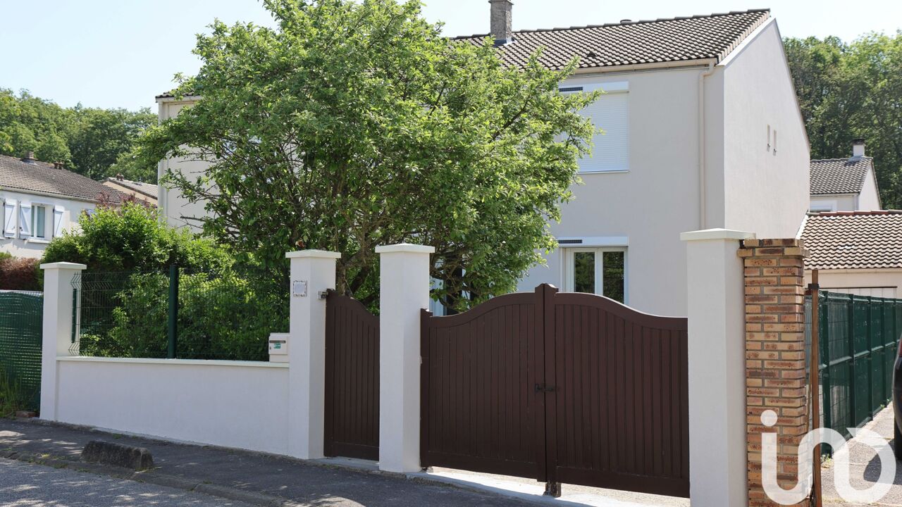 maison 6 pièces 110 m2 à vendre à Magny-les-Hameaux (78114)