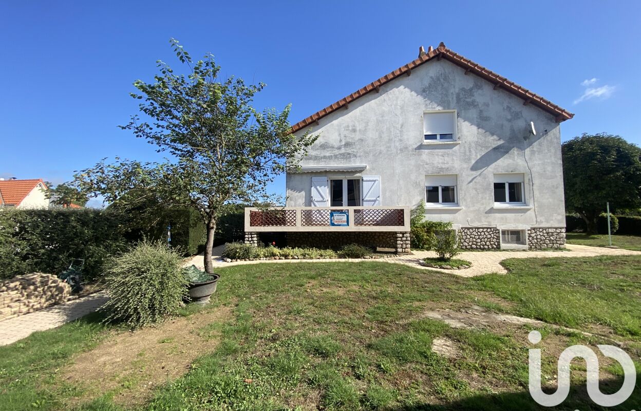 maison 6 pièces 157 m2 à vendre à Les Herbiers (85500)