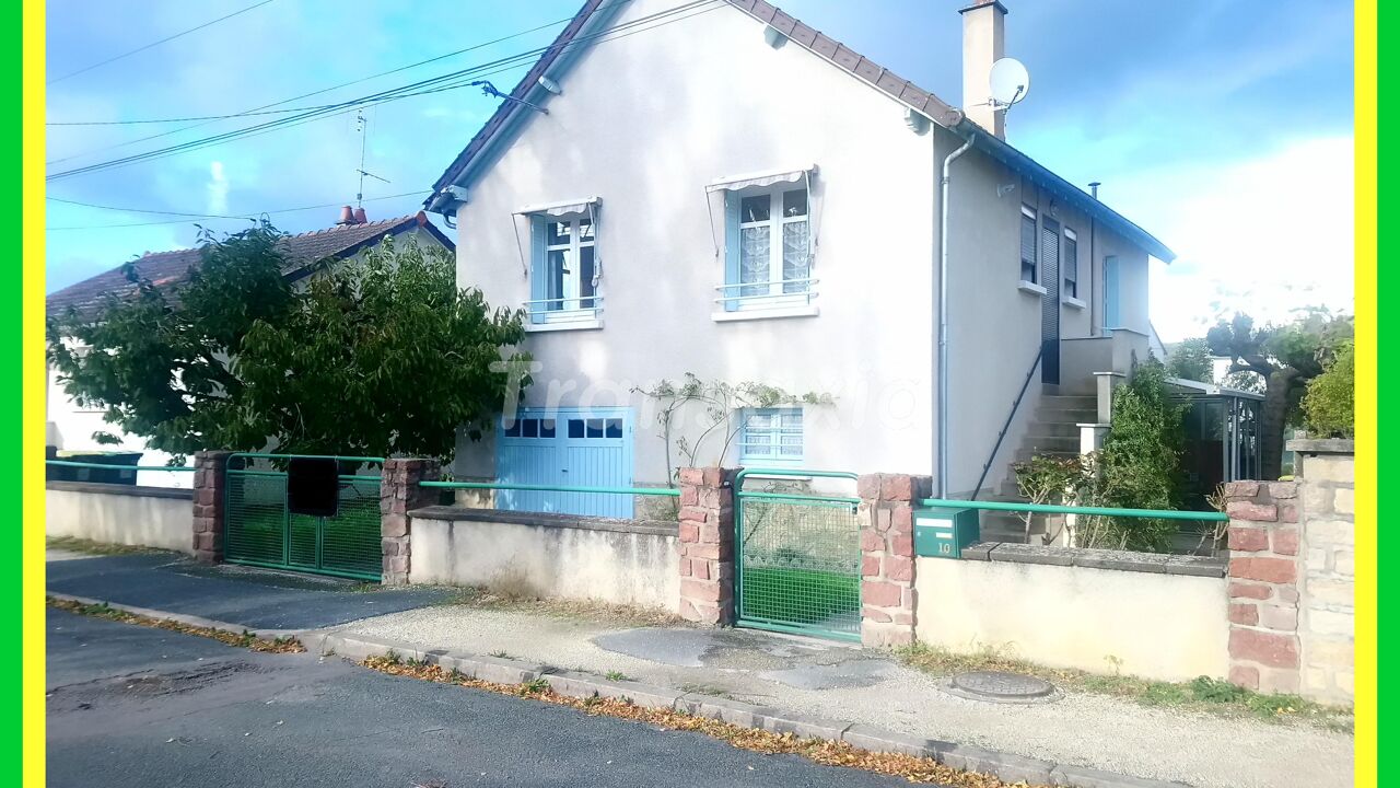 maison 4 pièces 65 m2 à vendre à Saint-Amand-Montrond (18200)
