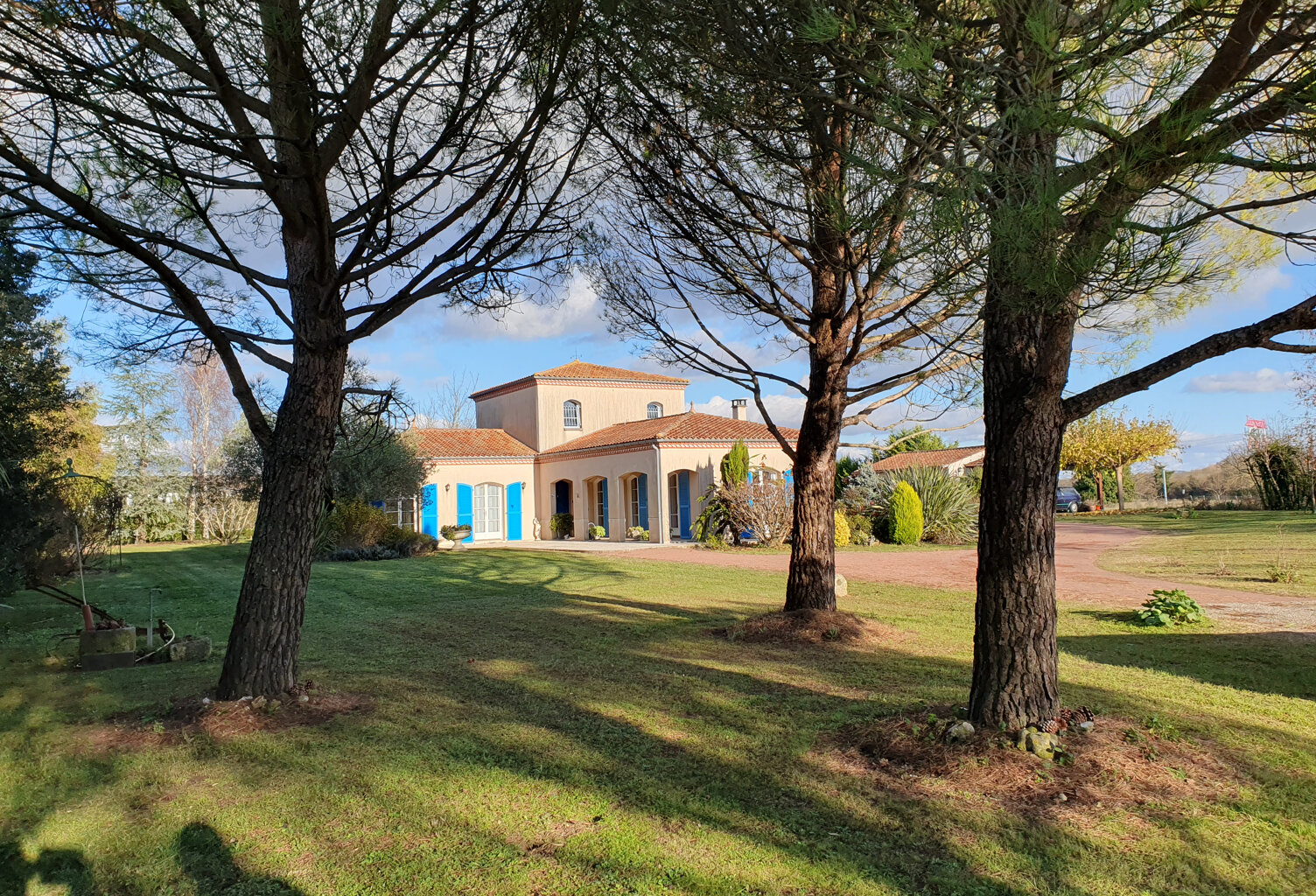 Vente maison 7 pièces 201 m² Les Gonds (17100) — photo 1